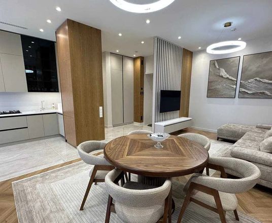 В продаже 2-комн. квартира, 65 м²