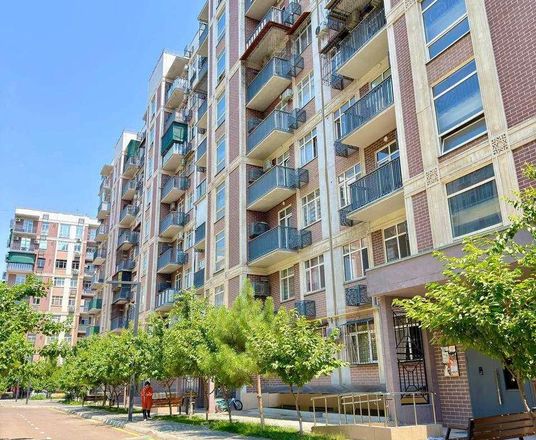 Сотувда 3 хонали квартира, 80 м²