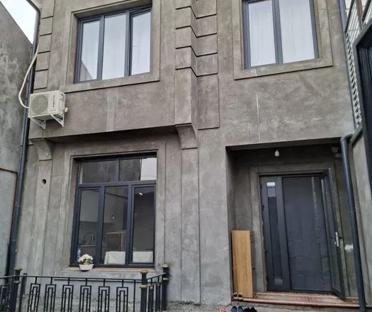 Сотувда 6+ хонали квартира, 142 м²