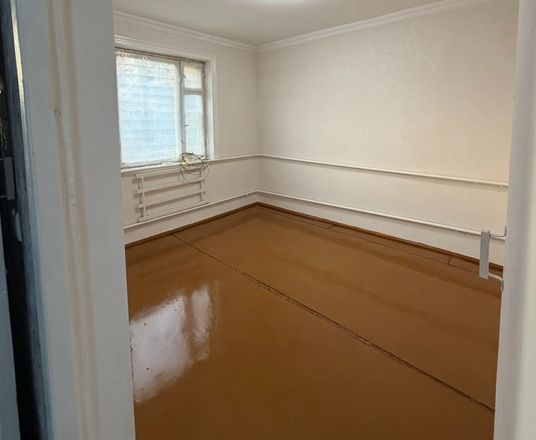 Сотувда 3 хонали квартира, 59 м²