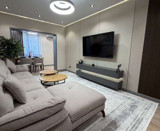 Сотувда 3 хонали квартира, 80 м²