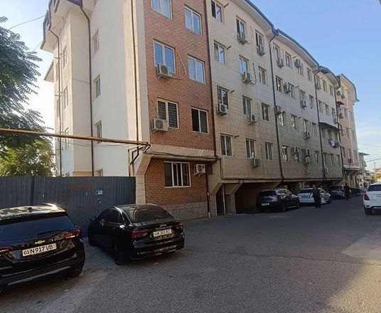 Сотувда 1 хонали квартира, 25 м²