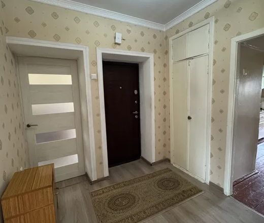 Сотувда 3 хонали квартира, 77 м²