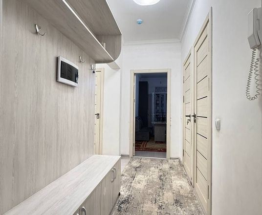Сотувда 3 хонали квартира, 68 м²