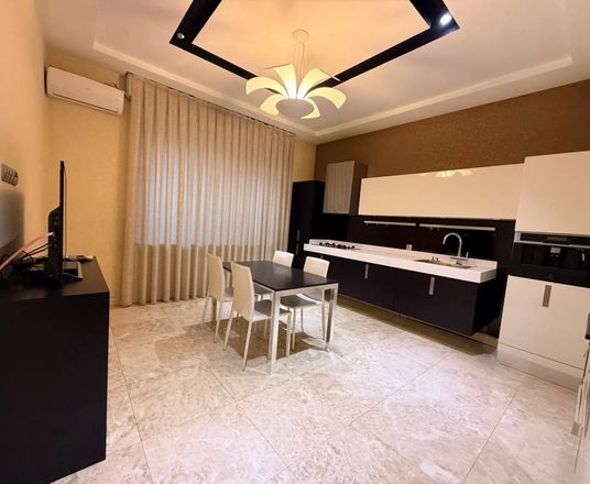 Сотувда 4 хонали квартира, 182 м²