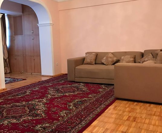 Сотувда 4 хонали квартира, 130 м²
