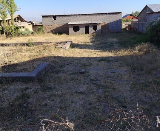 Сотувда ер участкаси, 8 сот.