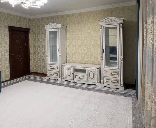 Сотувда 3 хонали квартира, 71 м²