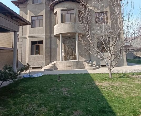 Сотувда уй, 800 м², 3 қаватли, 6 сот.