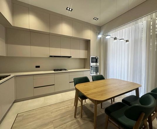 В продаже дом, 165 м², 2 этажа, 2 сот.