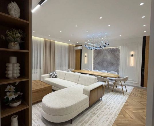 Сотувда 4 хонали квартира, 130 м²