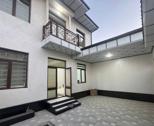 В продаже дом, 200 м², 2 этажа, 2 сот.