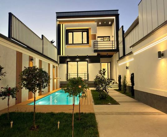 В продаже дом, 430 м², 3 этажа, 3 сот.