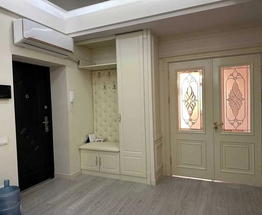 Сотувда 4 хонали квартира, 145 м²