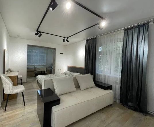 Сотувда 1 хонали квартира, 42 м²