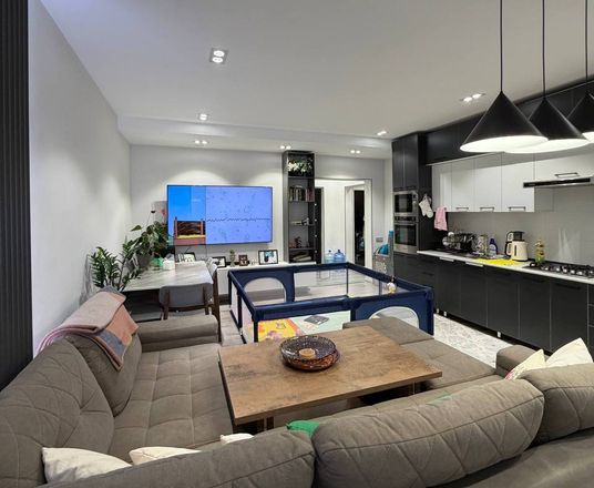 Сотувда 3 хонали квартира, 64 м²