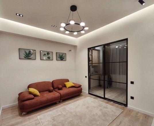 Сотувда 3 хонали квартира, 70 м²