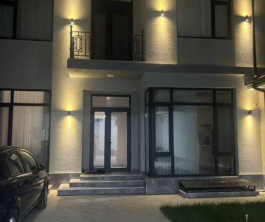 В продаже дом, 310 м², 3 этажа, 2,7 сот.