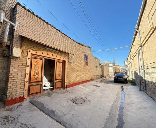 В продаже дом, 300 м², 1 этаж, 3 сот.