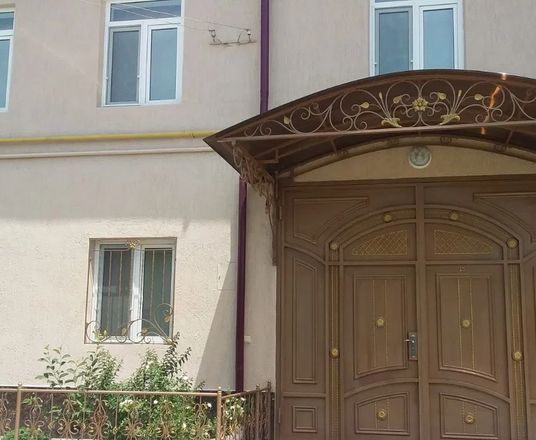 Сотувда уй, 300 м², 2 қаватли, 3 сот.