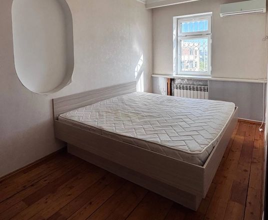 Сотувда 4 хонали квартира, 80 м²