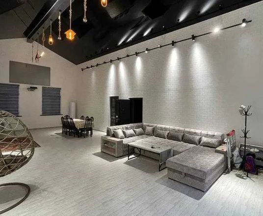 В продаже дом, 600 м², 1 этаж, 6 га