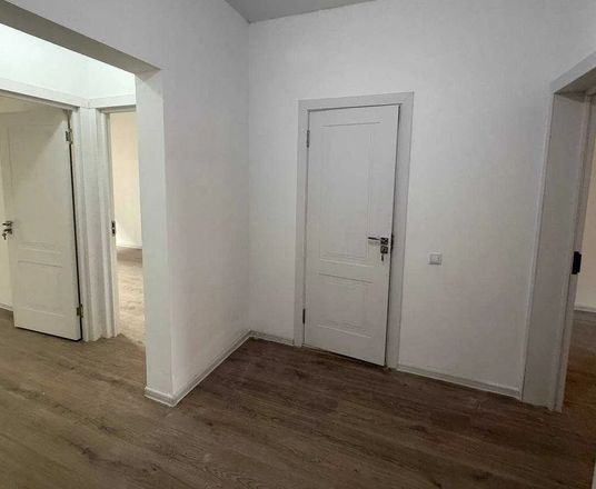 Сотувда 3 хонали квартира, 68 м²