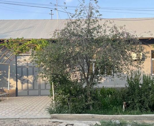 В продаже дом, 300 м², 1 этаж, 6 сот.