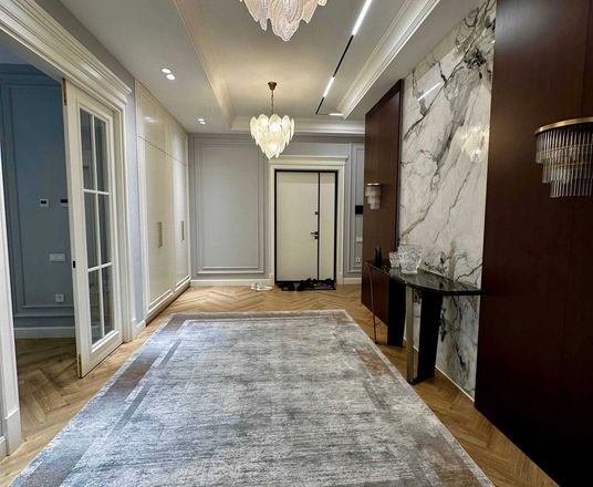 Сотувда 5 хонали квартира, 232 м²