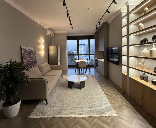В продаже 2-комн. квартира, 57 м²