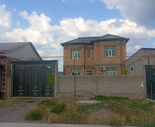 Сотувда уй, 200 м², 2 қаватли, 3 сот.