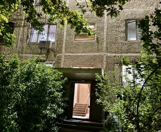 В продаже 1-комн. квартира, 42 м²