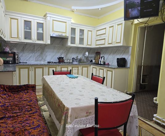 Сотувда уй, 350 м², 2 қаватли, 6 сот.