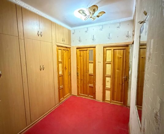 Сотувда 3 хонали квартира, 82 м²