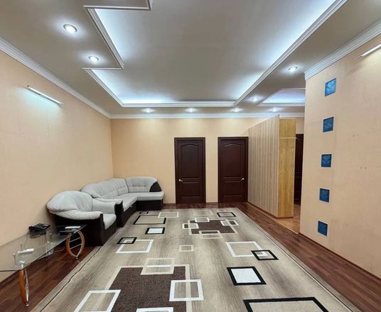 Сотувда 3 хонали квартира, 74 м²