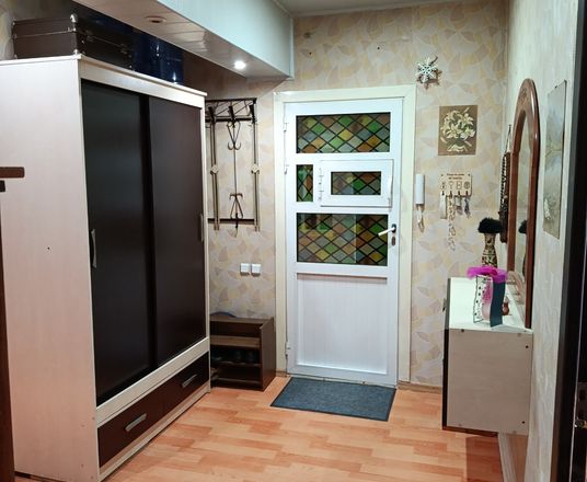 Сотувда 3 хонали квартира, 75 м²