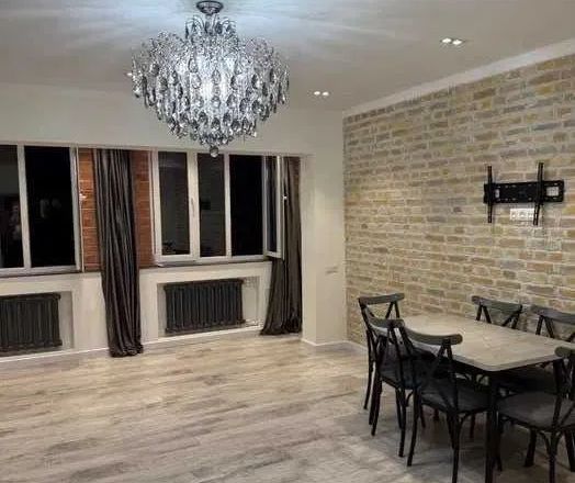 Сотувда 2 хонали квартира, 75 м²