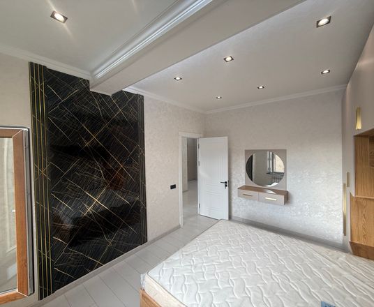Сотувда 3 хонали квартира, 90 м²