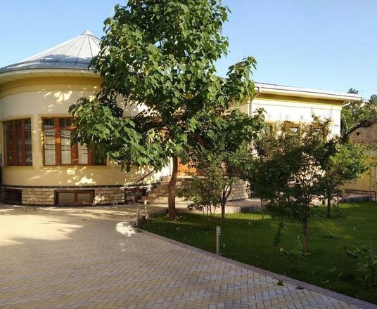 В продаже дом, 420 м², 1 этаж, 15 сот.