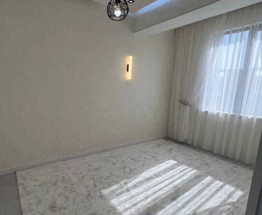 Сотувда 3 хонали квартира, 70 м²