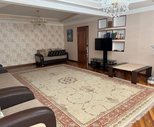 В продаже 5-комн. квартира, 155 м²