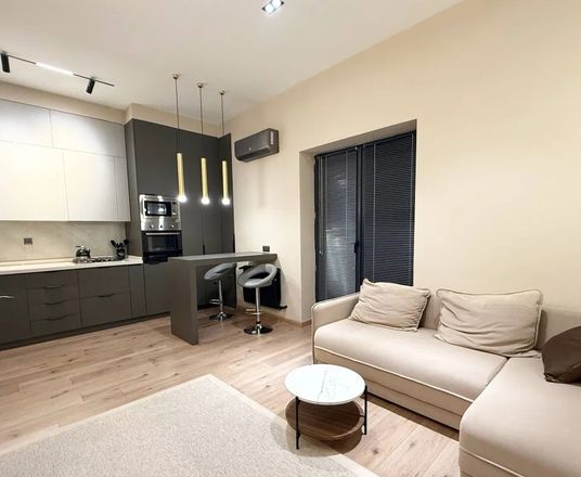 Сотувда 3 хонали квартира, 84 м²