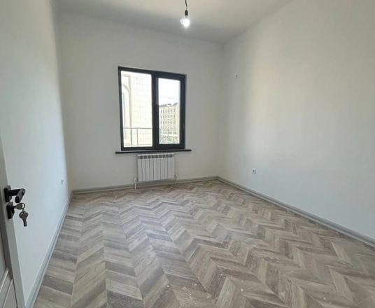 Сотувда 2 хонали квартира, 67 м²