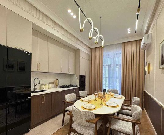 Сотувда 6+ хонали квартира, 226 м²