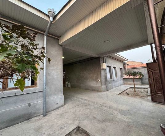 В продаже дом, 200 м², 1 этаж, 10 сот.