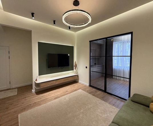 Сотувда 3 хонали квартира, 70 м²