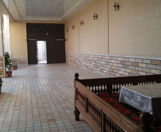 Сотувда уй, 1000 м², 3 қаватли, 9 сот.