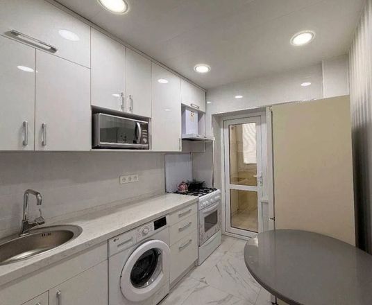Сотувда 2 хонали квартира, 42 м²