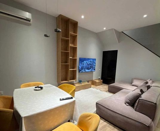 Сотувда 3 хонали квартира, 90 м²