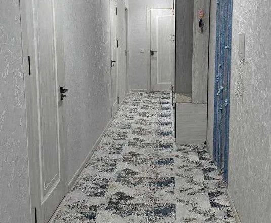 Сотувда 3 хонали квартира, 75 м²